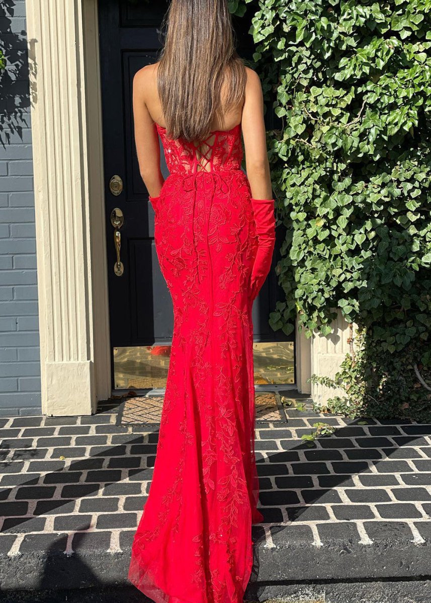 Mermaid Strapless Lace Prom Dress With Appliques