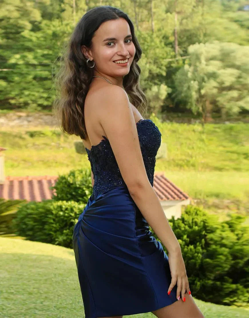 Sparkly Black Sweetheart Beaded Appliques Homecoming Dress